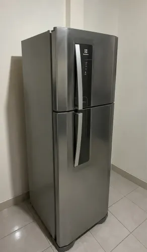 Geladeira Electrolux Frost free inox