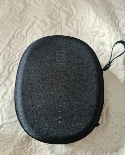 Fone jbl tour one M2 pouco dias uso