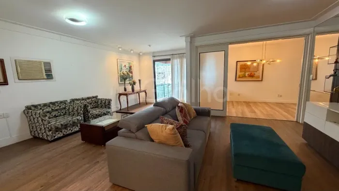 Apartamento de 184 m² com 4 quartos sendo 2 suítes no Centro