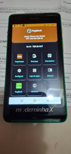 Vendo maquininha de cartão de crédito moderninha x passa por aproximação inserido o cartão