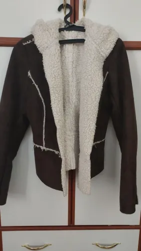 Casaco peluciado marrom