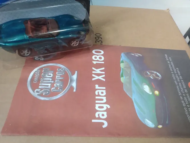 Miniatura Jaguar XK 180 maistro