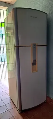 Uma geladeira brastemp 480 litros frost free