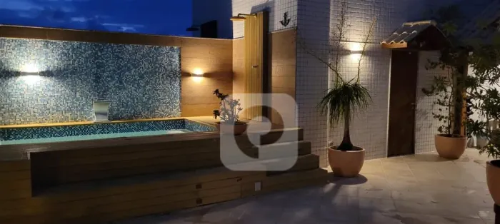 Linda cobertura dúplex de alto padrão, 4 suítes, com 360m², vista panorâmica.