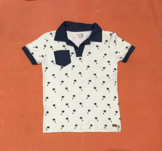 Camisa Polo Riachuelo , branca estampada .