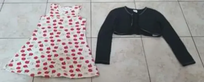 Vestido e blusa de frio grosso tamanho 8 anos novo
