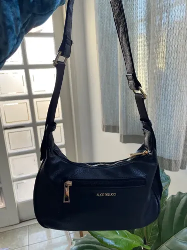 Bolsa de Ombro Alice Palucci - Elegância e Estilo!