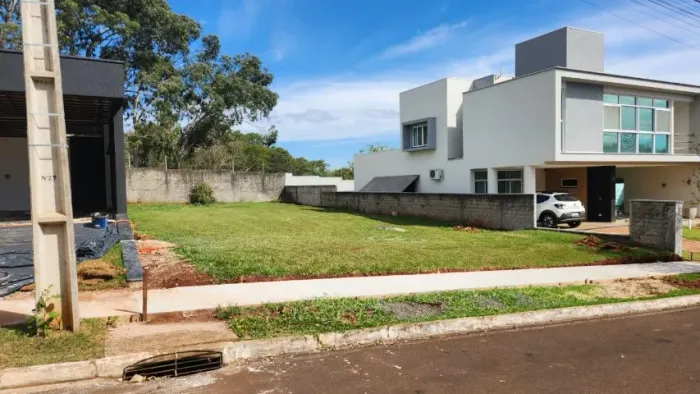 Terreno à Venda no Condomínio Solar das Palmeiras - Foz do Iguaçu 
