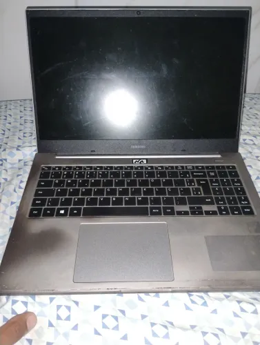 Samsung book e30 8gb ram, 1tb hd, processador i3 10 geração 