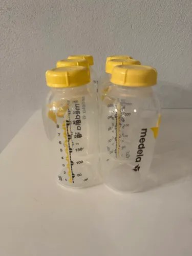 Kit 4 Potes Frascos De Armazenar Leite Materno Medela 250ml Cor Amarelo