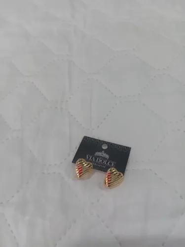 Brincos coração dourado