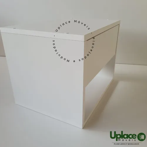 Mesa de cabeceira em MDF