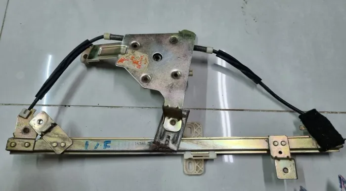 Máquina Vidro Dianteira Direita Tempra 4portas