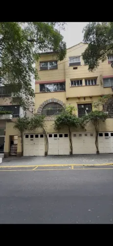 Alugo Santa Clara 327 de frente 2 quartos + dependência de empregados