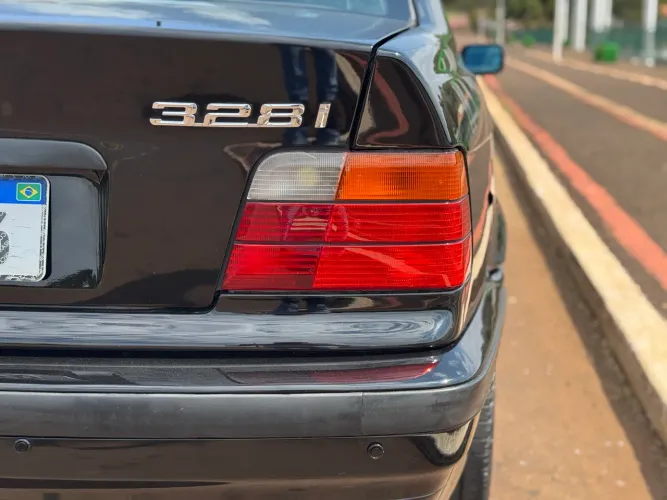 BMW 328I /IA (modelo Antigo) 1996