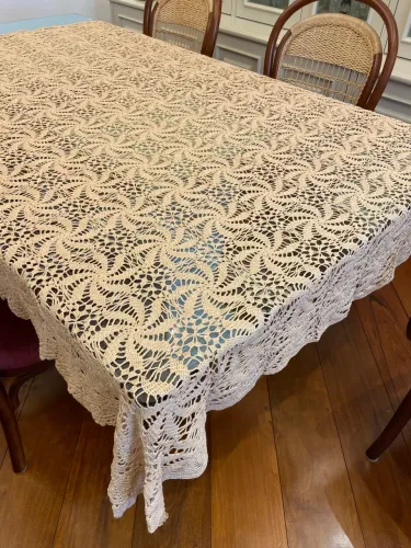 Manta/Toalha de Mesa de Crochê  