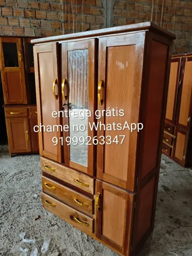 Guarda roupa de solteiro 3 portas 