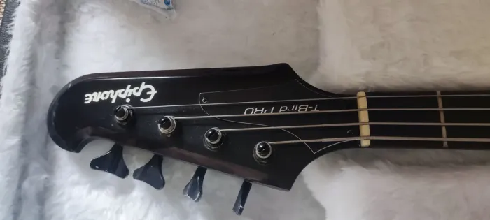 Baixo Epiphone Thunderbird iv pro 