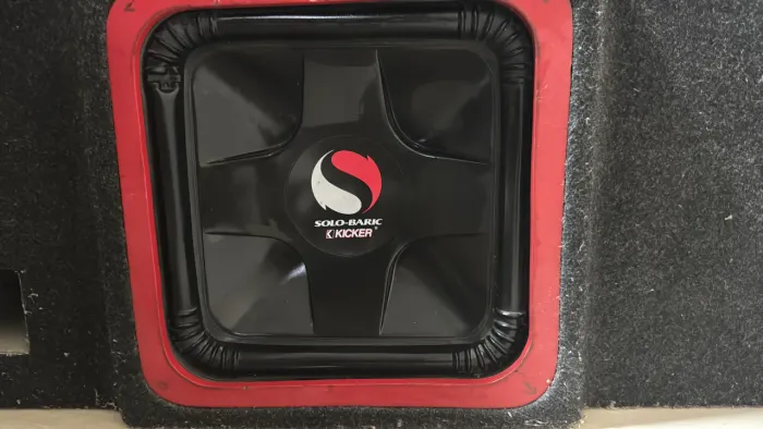 Auto falante subwoofer kicker solobarack 15