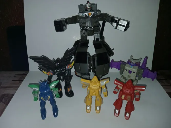 Coleção de Robôs Transformers e Outros