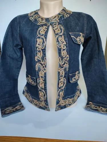 Jaqueta Jeans Bordada
