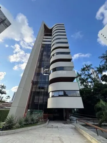 Apartamento para Alugar no Bairro Casa Forte com 4 Suítes / 287 m²