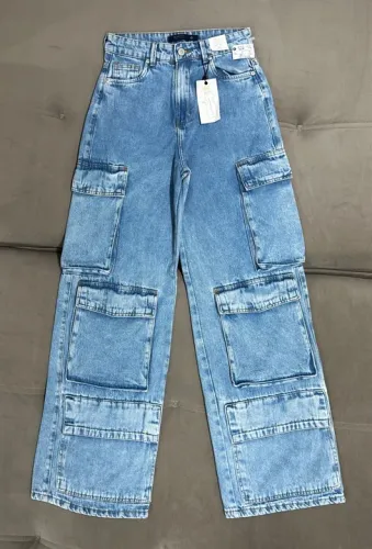 Calça Jeans Cargo Azul Claro Com Bolsos