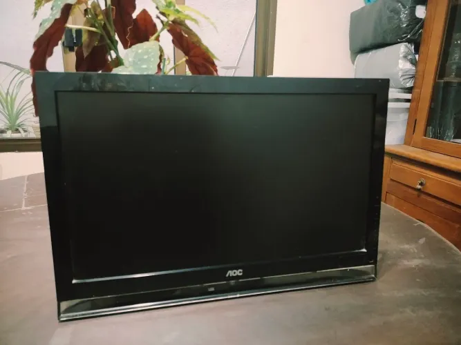 TV AOC LCD 22 polegadas