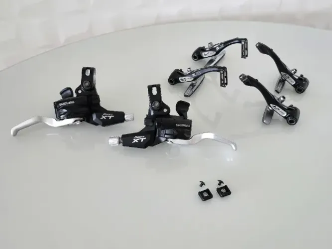 Trocador Shimano XT ST-M770 e Conjunto de vbreaks XT M-780 (Perfeição)
