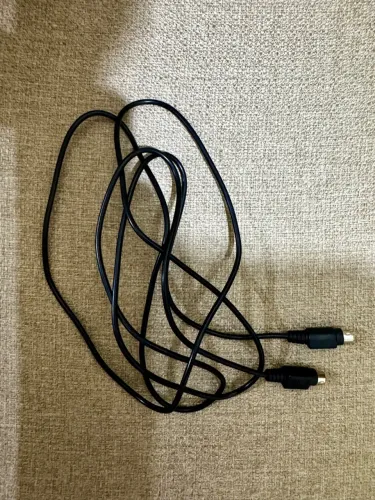 Cabo com conector Mini DIN de 6 pinos