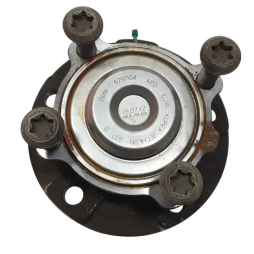 Cubo de roda dianteira direita BMW 320i F30 2013 a 2018