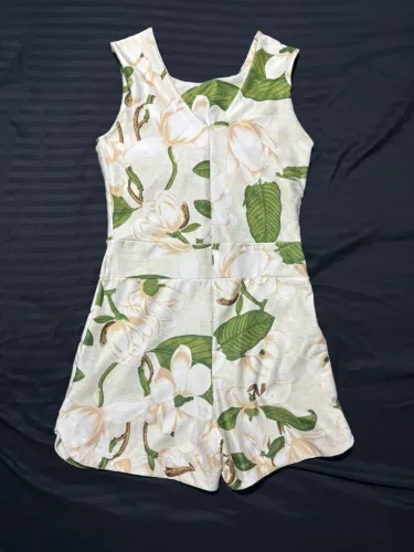 Macacão branco tamanho M 