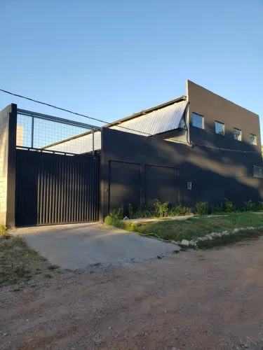 Barracão Comercial e Casa - Oportunidade Única