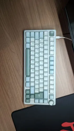 Teclado mecânico RK R75