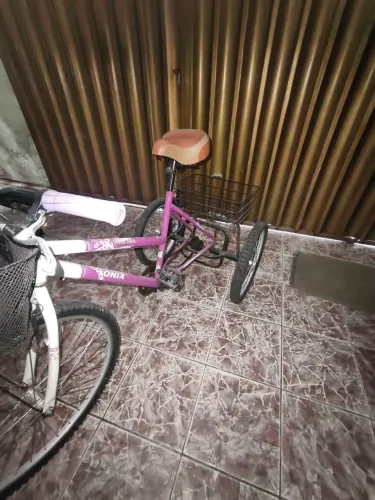 Vendo Bike triciculo em ótimo estado.