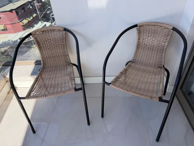 Vendo 2 cadeiras para varanda/área externa