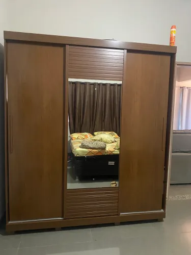 Guarda roupa casal 