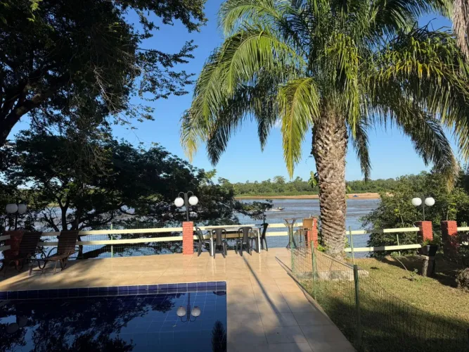 Casa a venda às margens do rio (exclusividade)