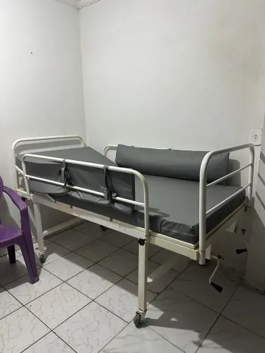 Cama para pessoas acamadas