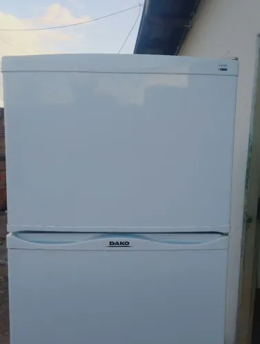 Vendo Geladeira Dako 360L