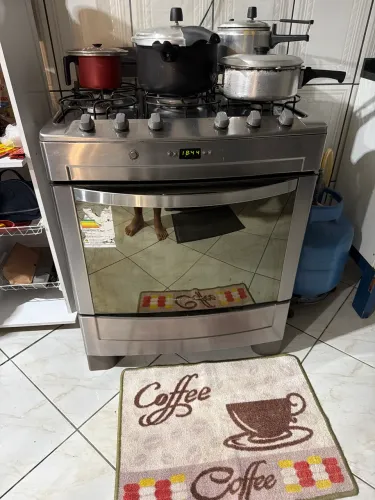 Fogão Brastemp 5 bocas.