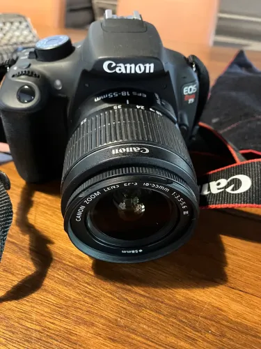 Camera Canon EOS Rebel T5 + Lente 18-55mm DSLR + Lente Canon EF 75-300mm f/4-5.6 III