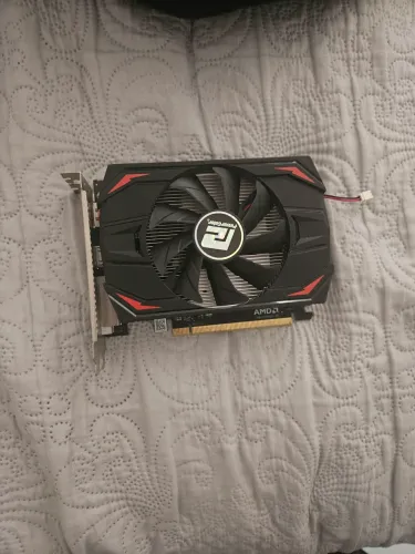 RX 550 4GB *DEFEITO*