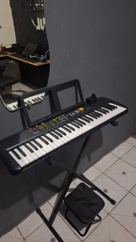 Teclado Yamaha PSR F52