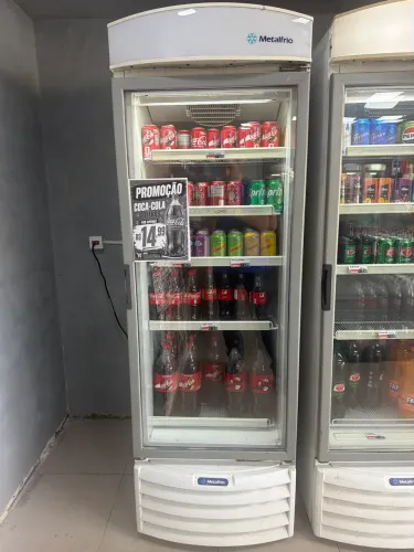 Geladeira metalfrio