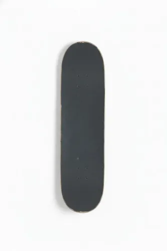 Skate com rodas azuis