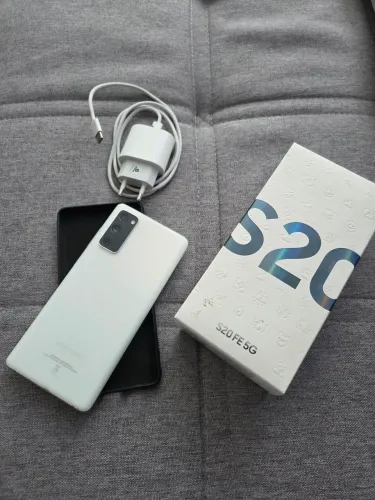 Samsung s20fe branco
