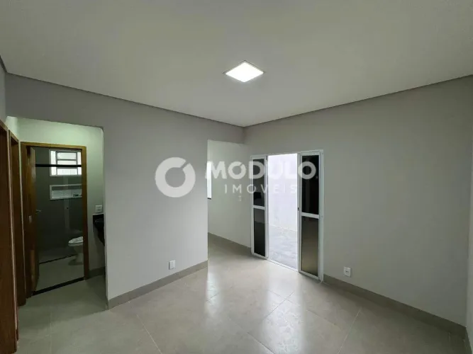 CASA RESIDENCIAL à venda, 2 quartos, Shopping Park - Uberlândia/MG