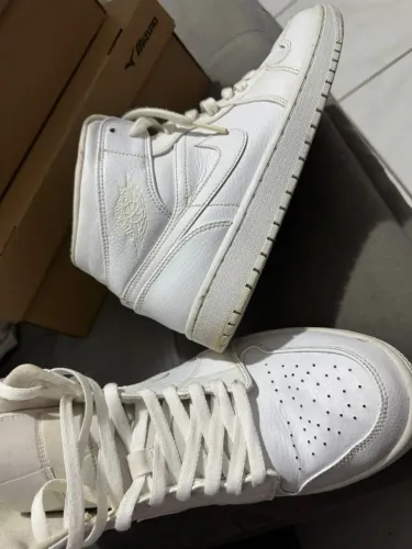 tênis nike air jordan 1 mid triple white