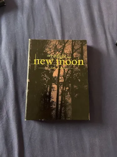 Digipack Lua Nova Borders - Importado com colar dos Cullen